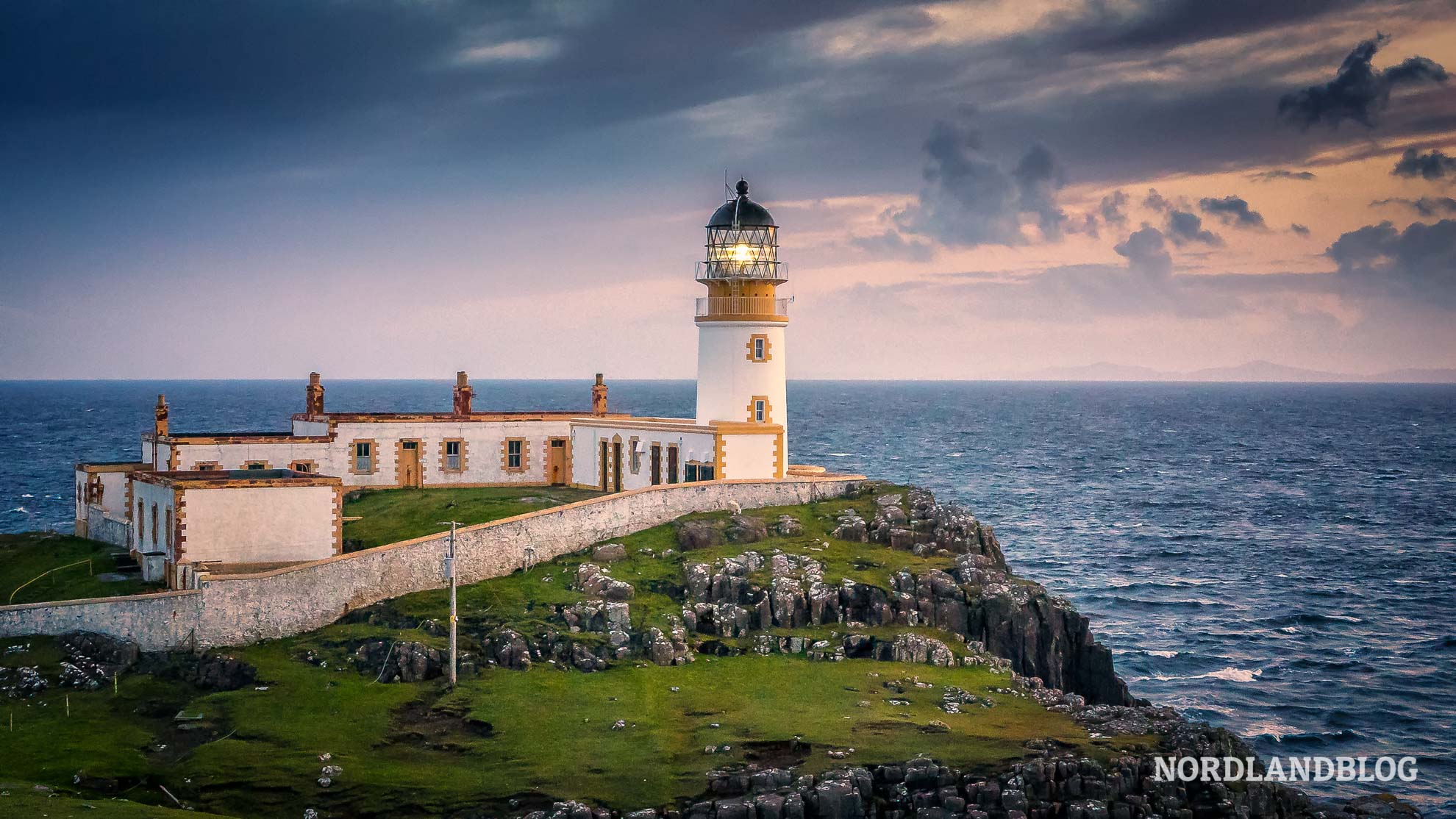 Маяк 90. Маяк Яквина. Yaquina head Light.